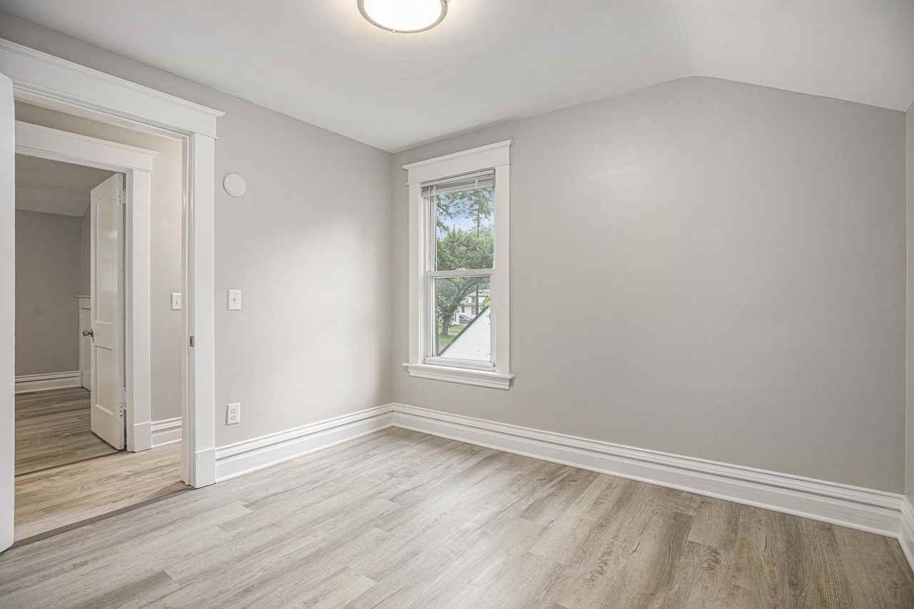 1412 Nassau St - Photo 5 of 15