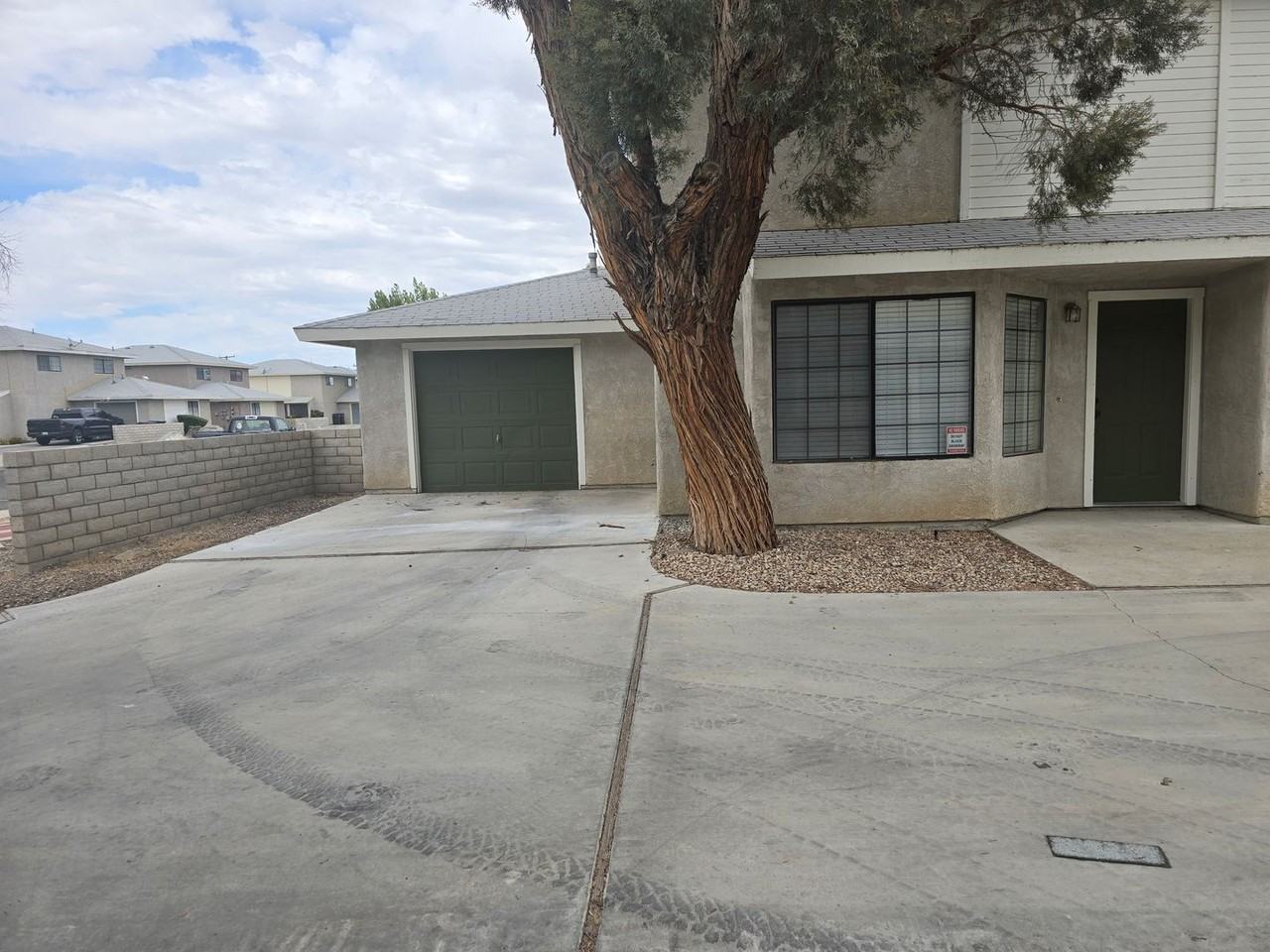 625 Perdew Ave - Photo 3 of 13