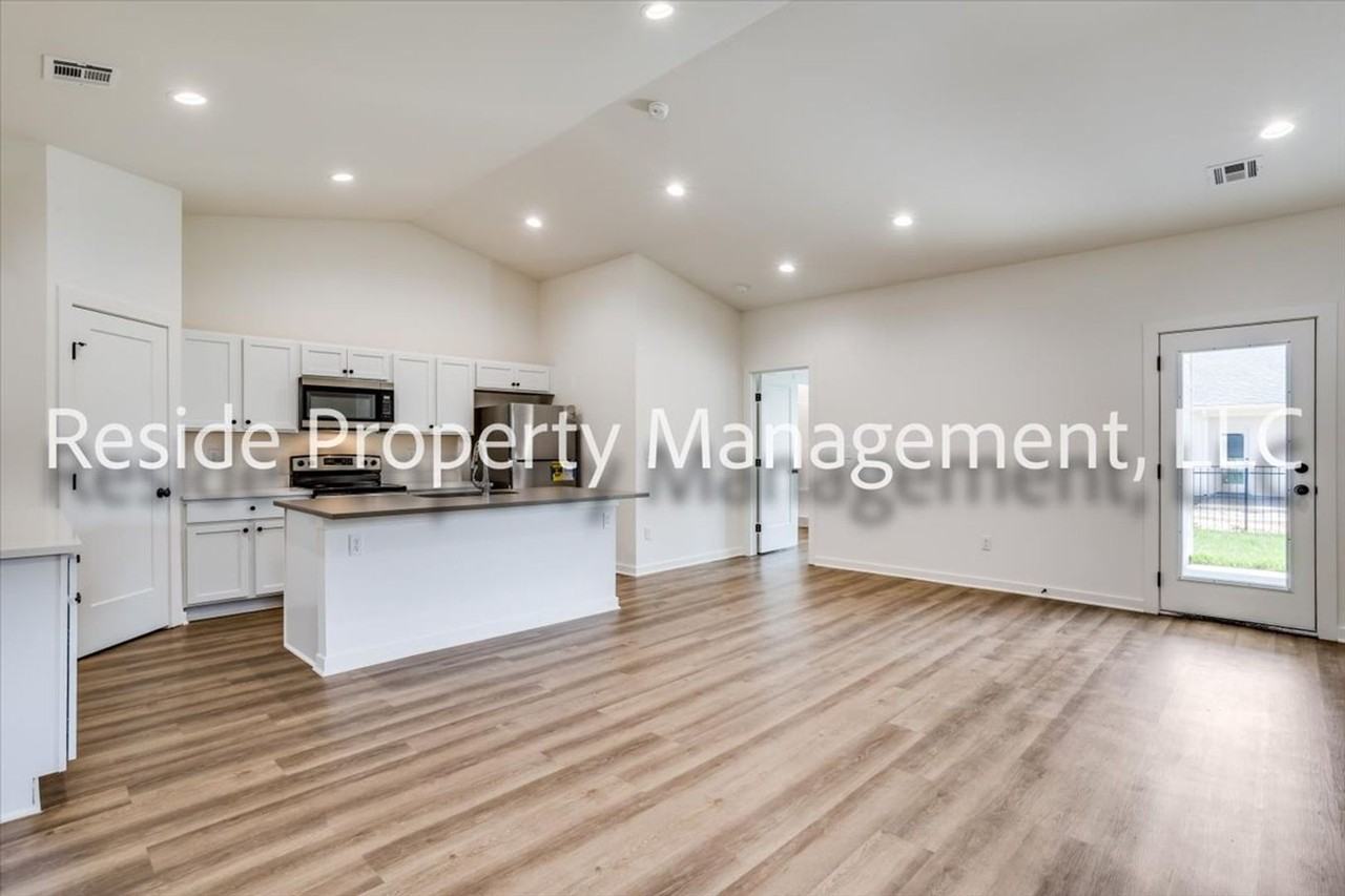 2142 N Melody Ct - Photo 4 of 23
