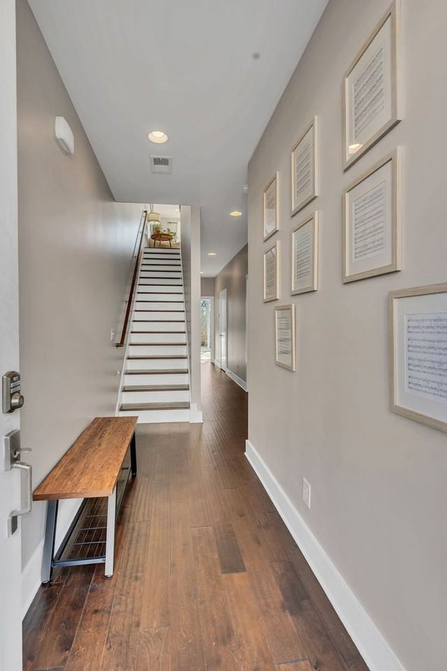 64 Fern Ave - Photo 3 of 33