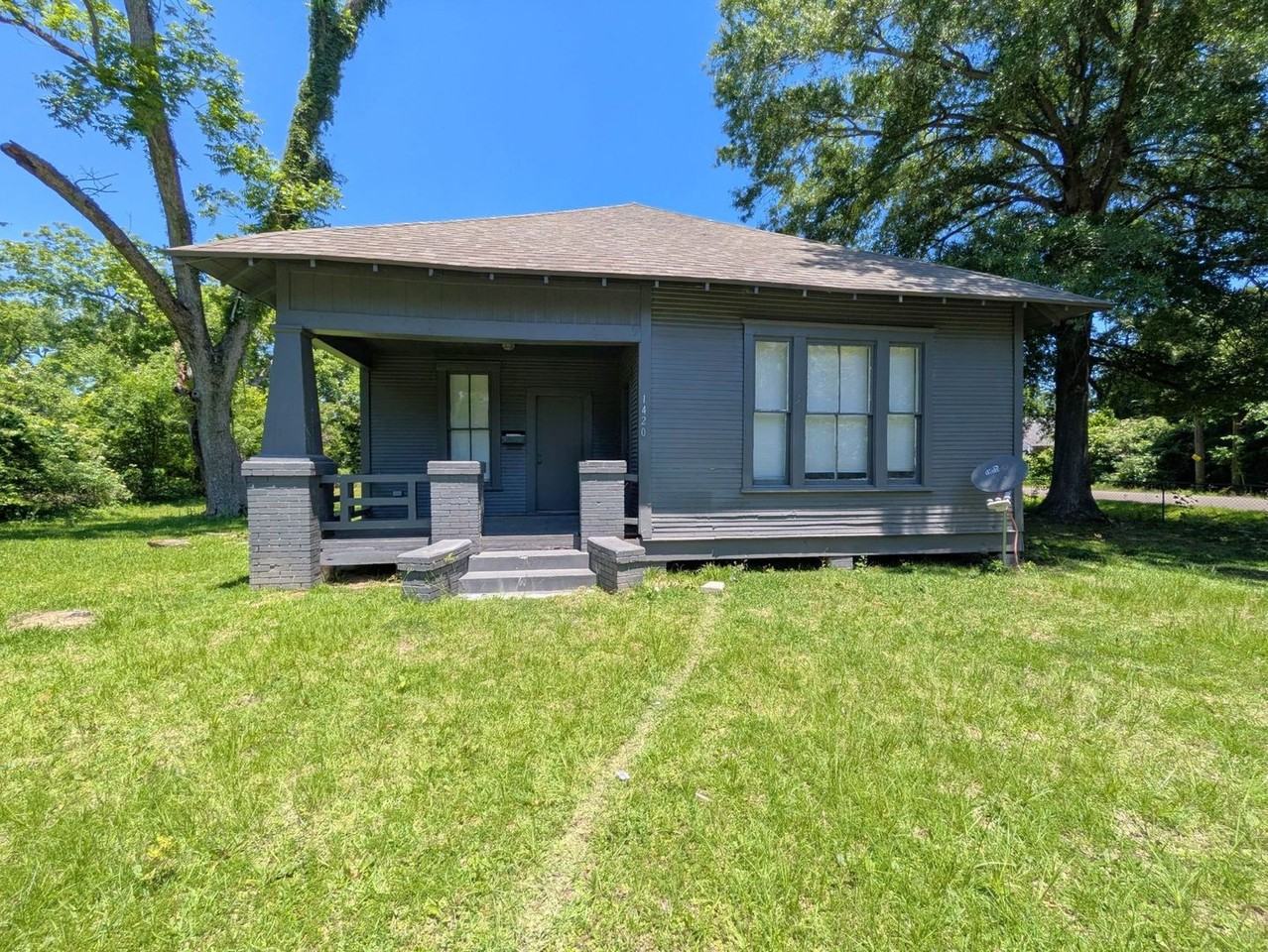 1420 Liveoak St - Photo 2 of 22