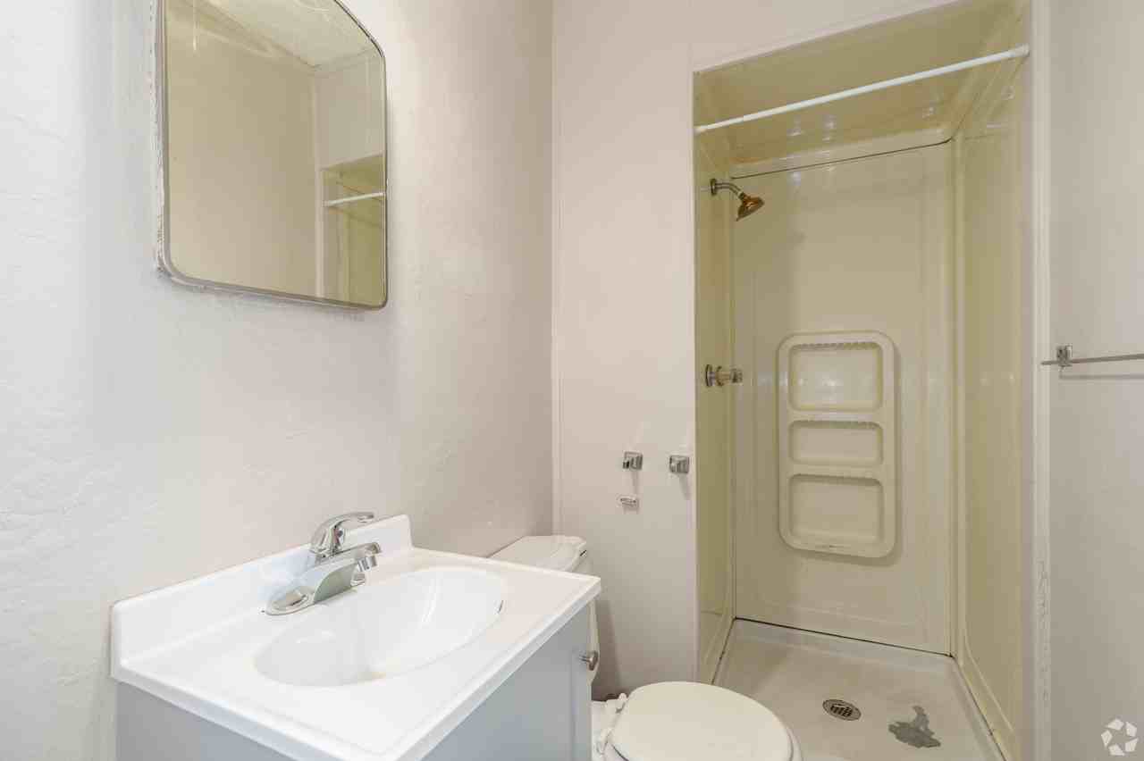 Biston Apartments - Photo 6 of 24