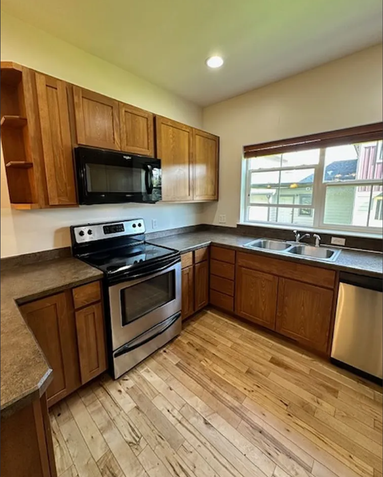 374 Kimball Ave #A - Photo 6 of 18