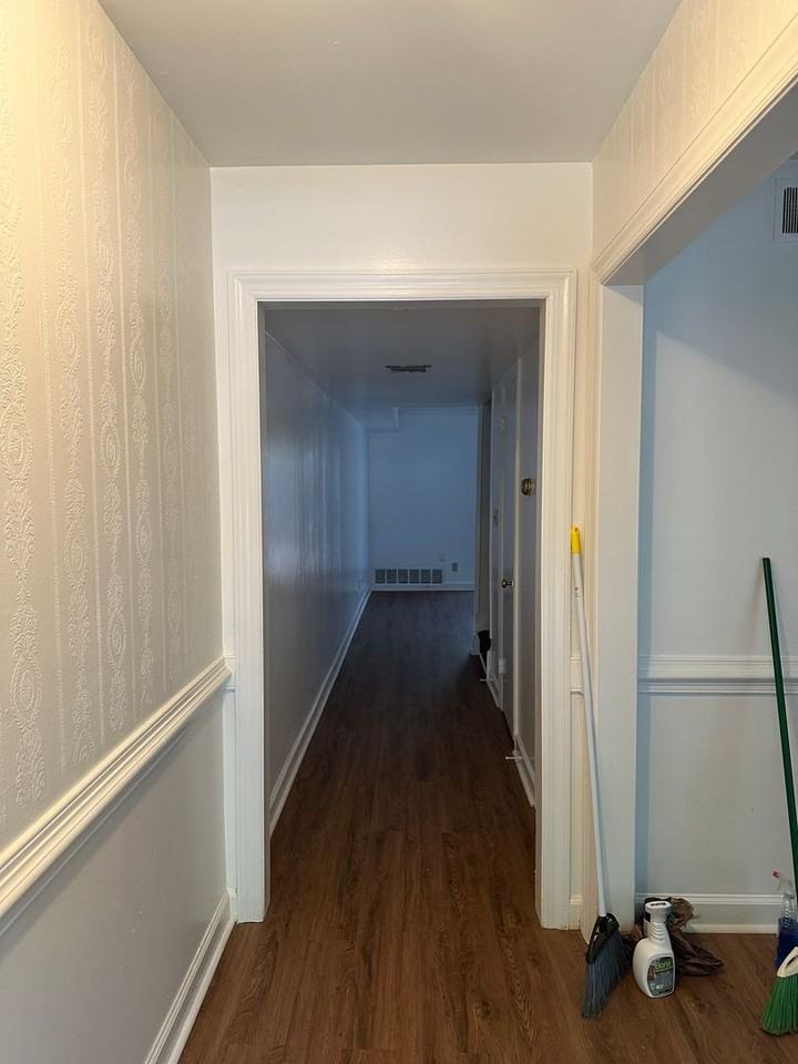 2800 Carriage Dr Apt E - Photo 2 of 10
