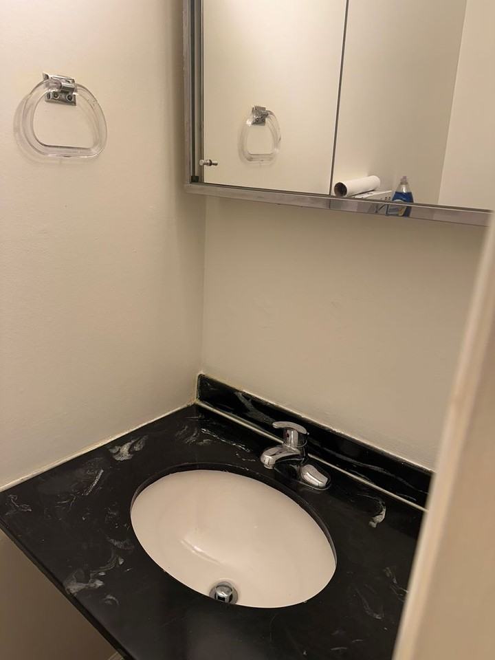 2800 Carriage Dr Apt E - Photo 4 of 10