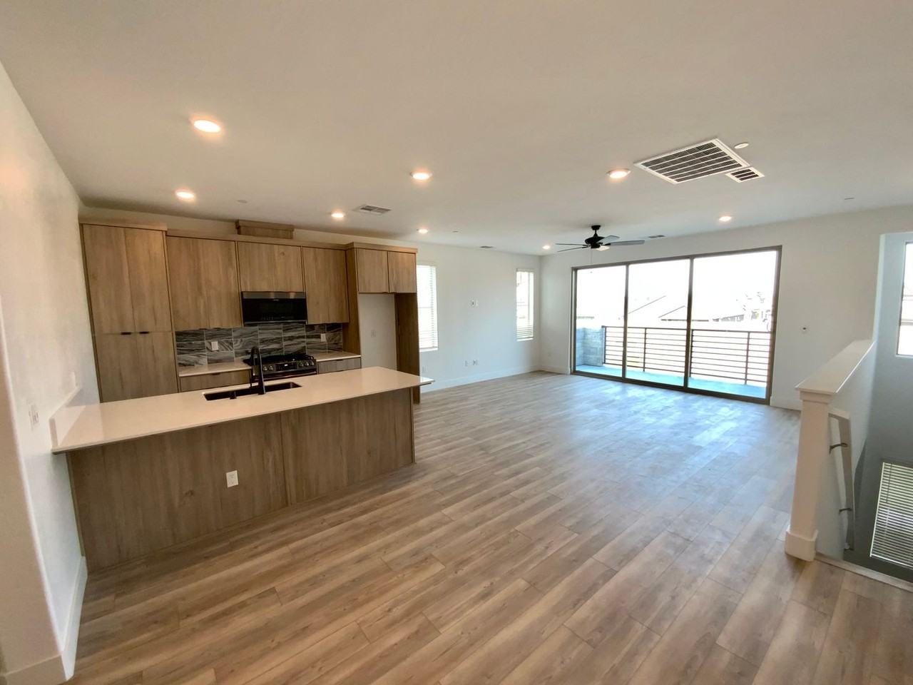 10991 N Blackberry Dr - Photo 3 of 17