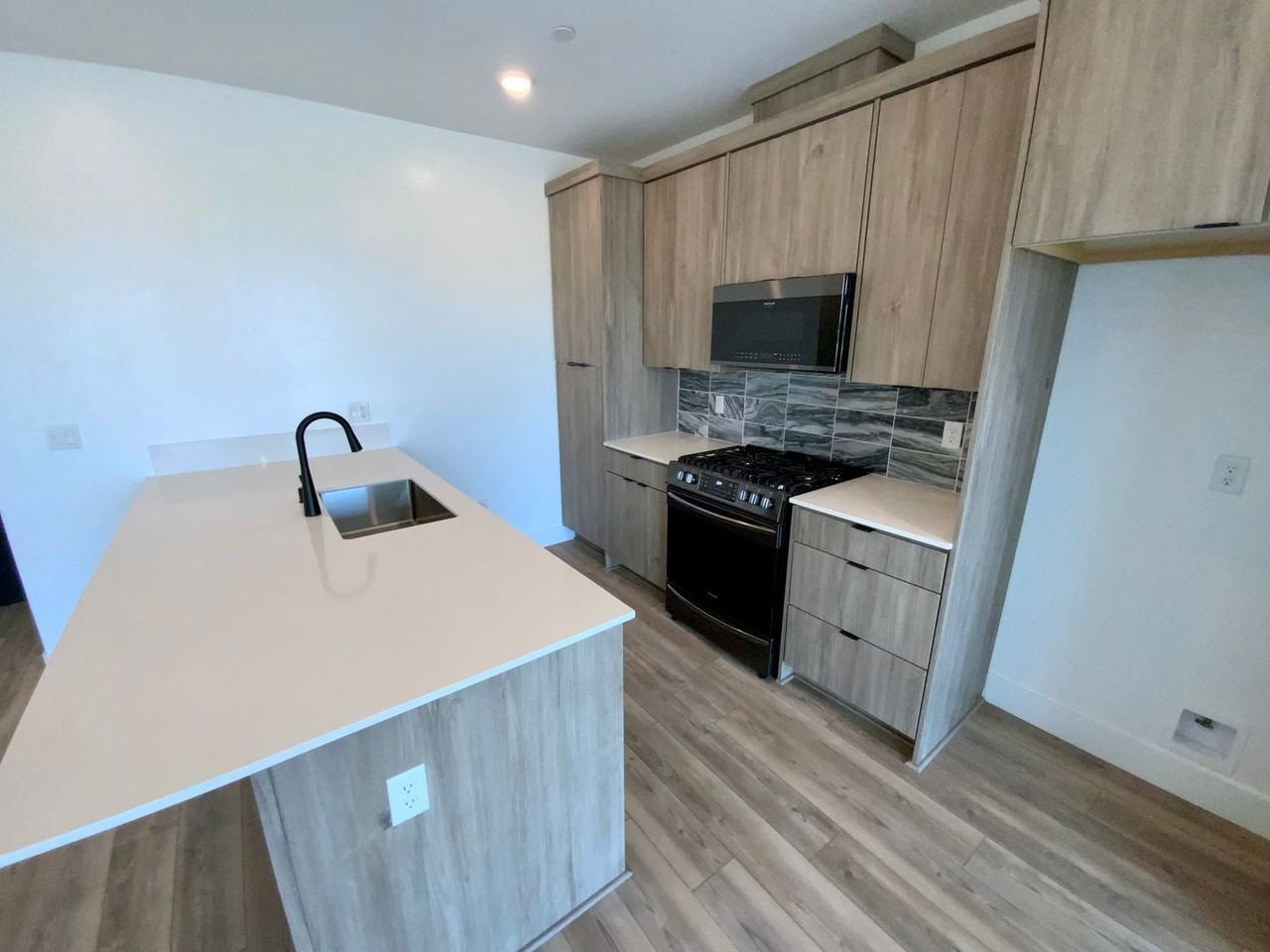10991 N Blackberry Dr - Photo 5 of 17