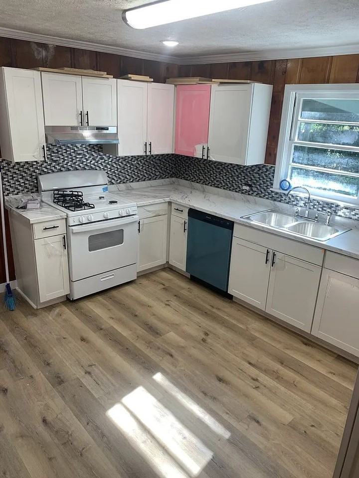 307 Lindbergh Blvd - Photo 2 of 9