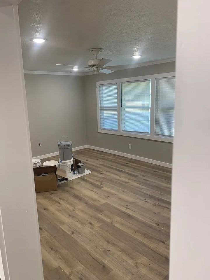 307 Lindbergh Blvd - Photo 6 of 9