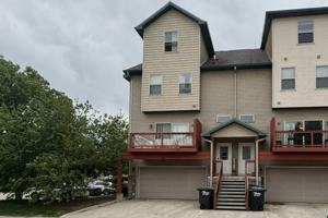 featured image of 223 Ne 45th Ln