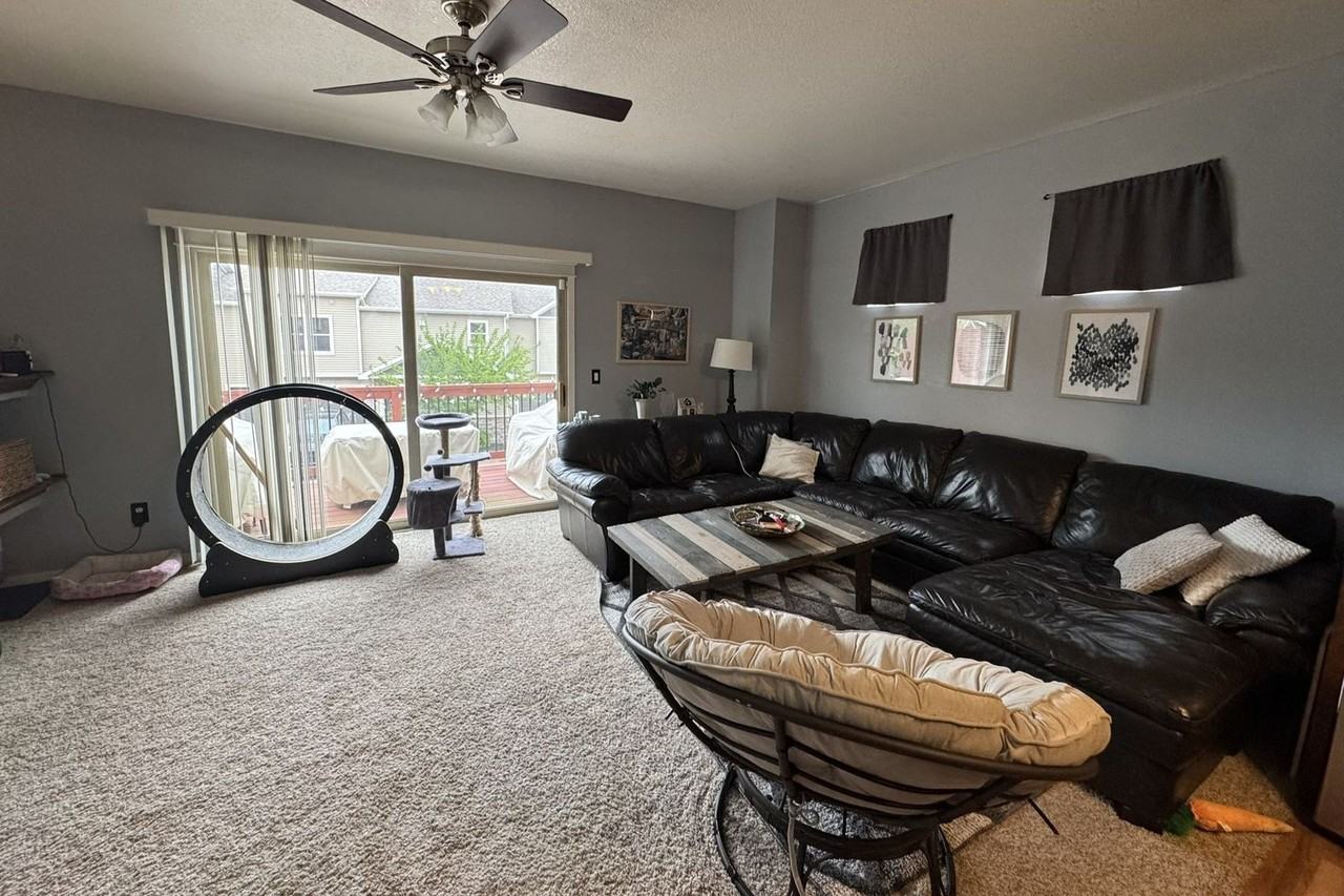 223 Ne 45th Ln - Photo 5 of 16