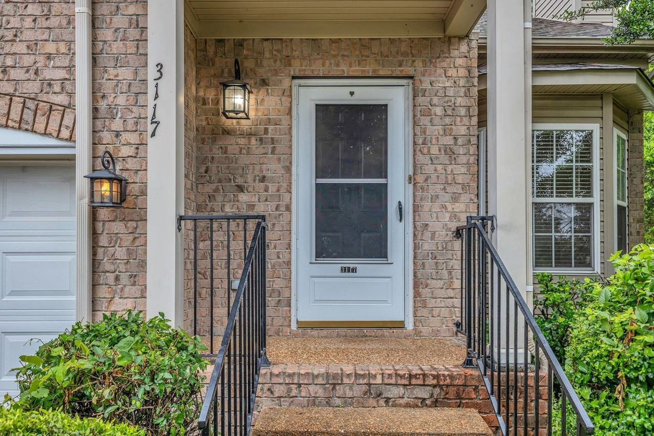 3117 Demetros Pl - Photo 4 of 33