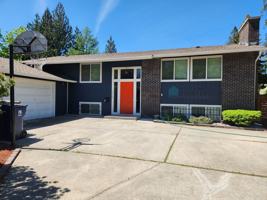 featured image of 3318 S Bernard St