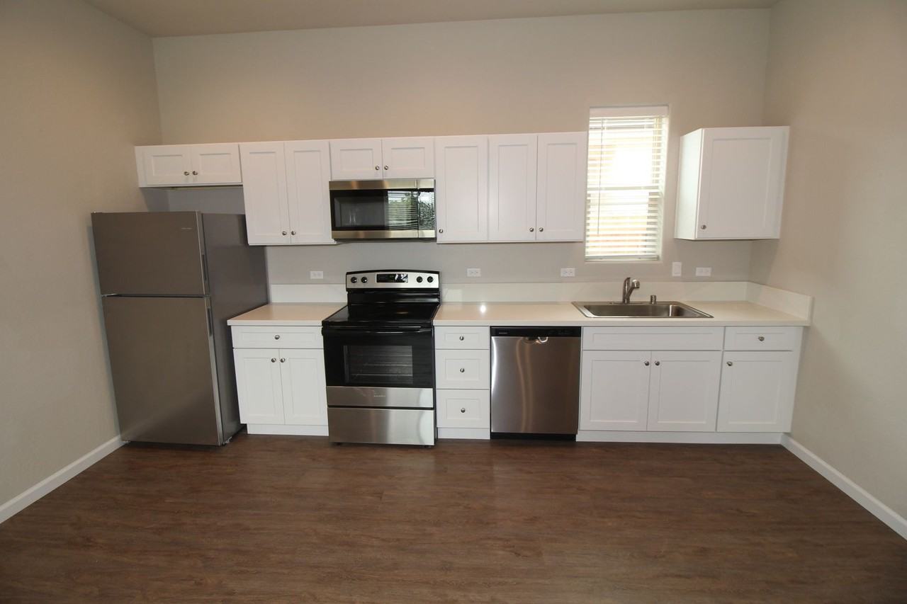 2365 N Arthur Ave - Photo 3 of 10