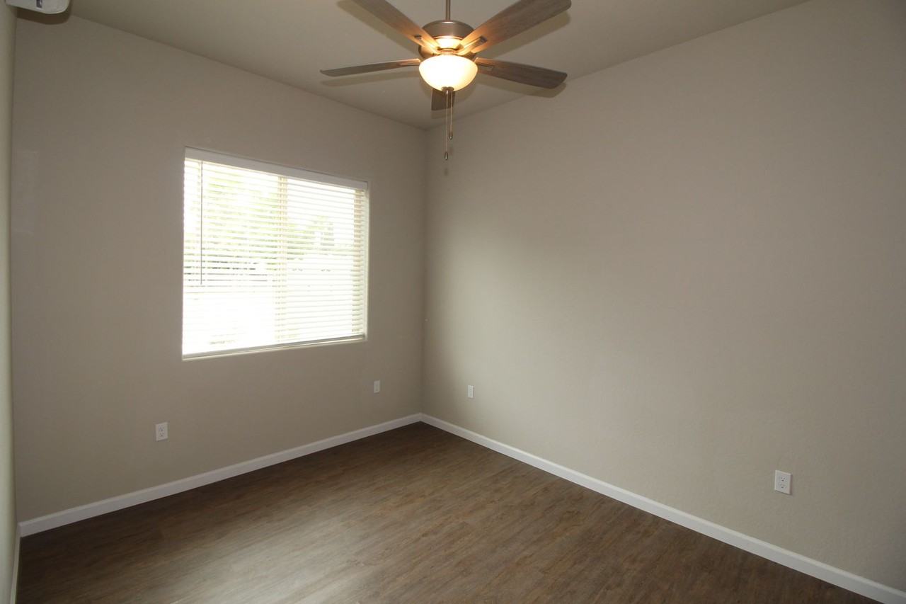 2365 N Arthur Ave - Photo 4 of 10