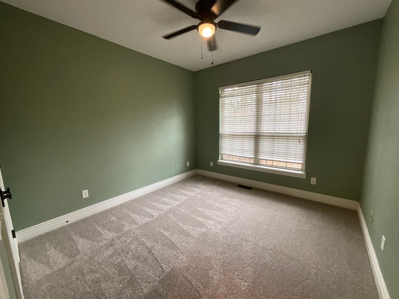 1 Dent Ln - Photo 7 of 24