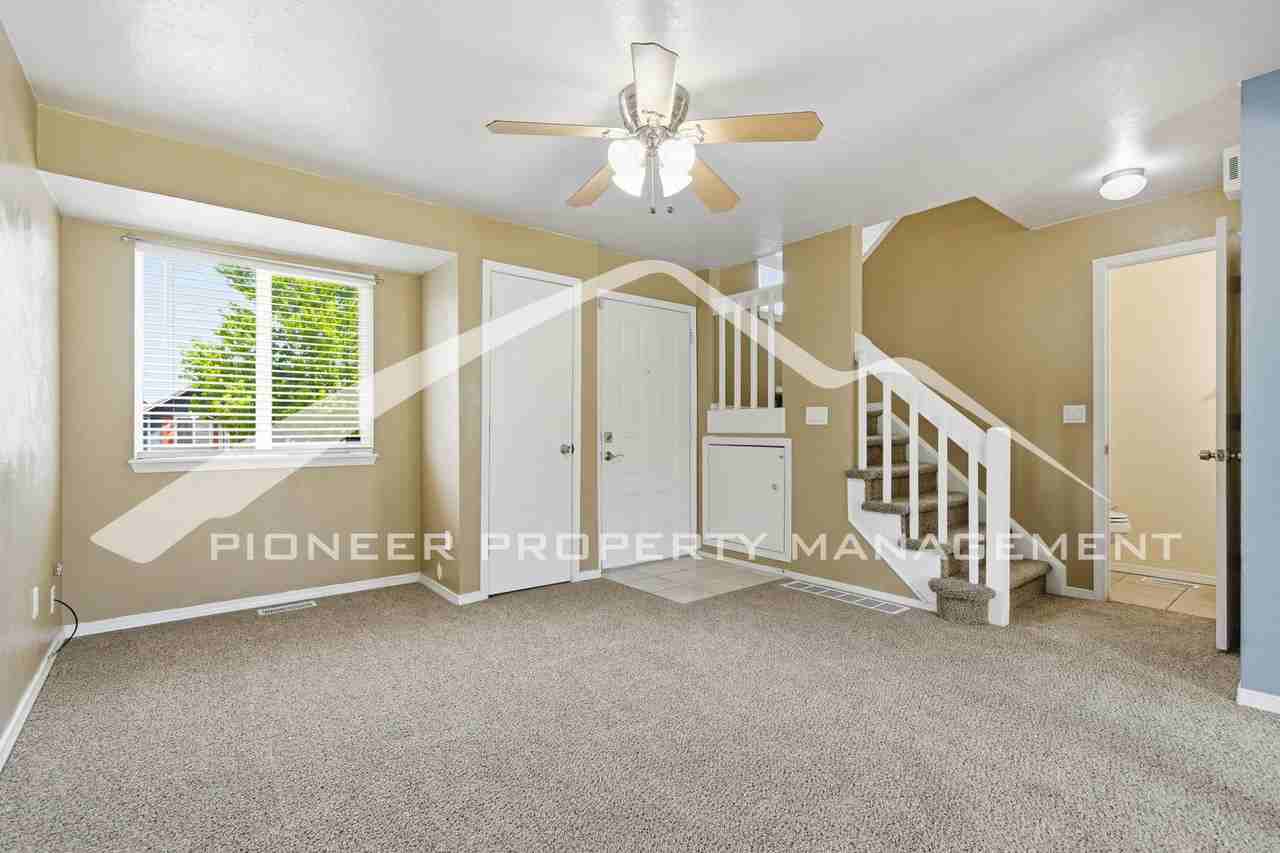 17464 E Chenango Dr - Photo 2 of 17