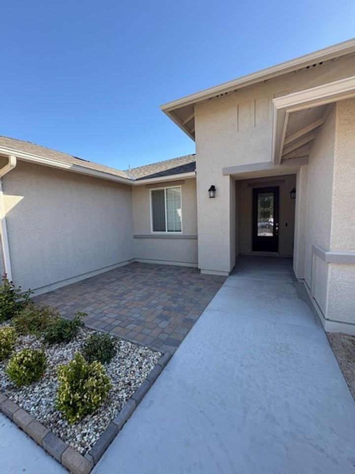 326 Bens Way - Photo 3 of 18