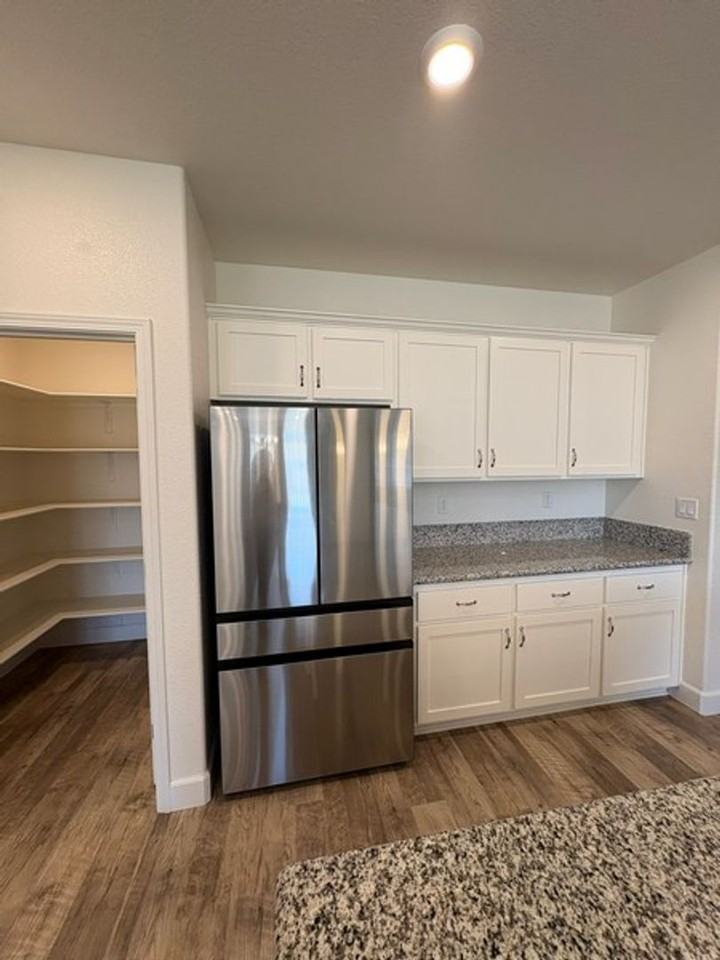 326 Bens Way - Photo 7 of 18