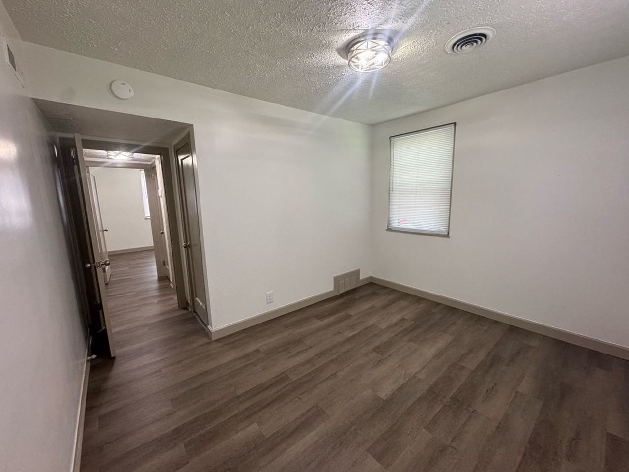 1208 Morningside Cir - Photo 5 of 9