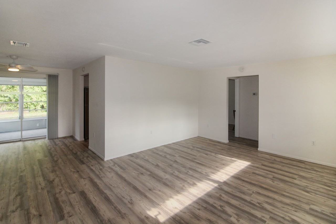 253 Alsace Ave - Photo 2 of 17