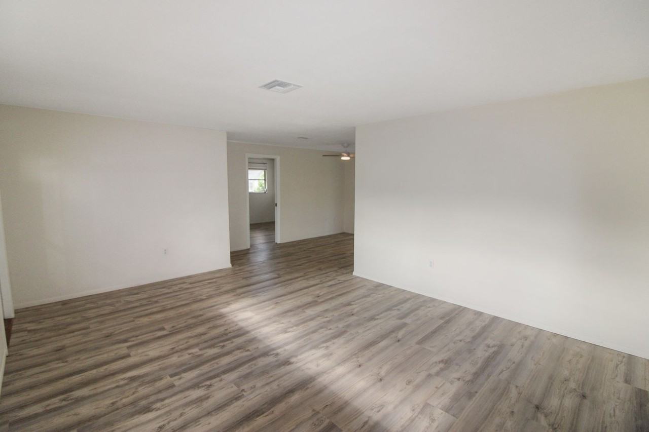 253 Alsace Ave - Photo 3 of 17