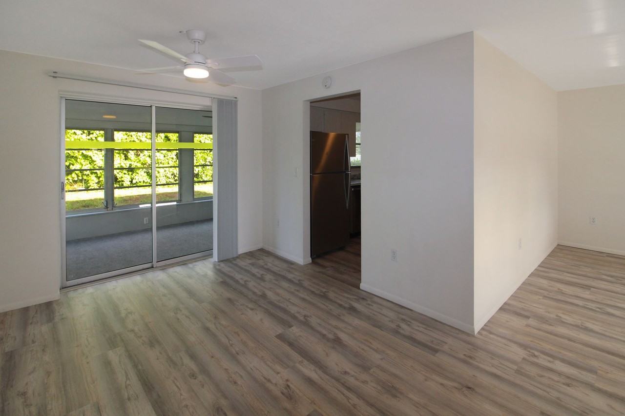 253 Alsace Ave - Photo 5 of 17