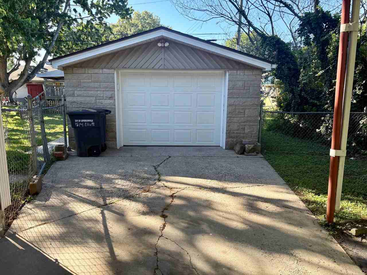 1514 Elliott Ave - Photo 3 of 15