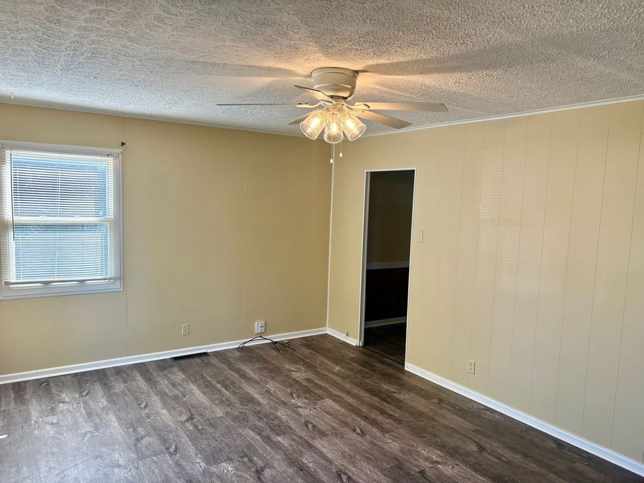 1514 Elliott Ave - Photo 7 of 15