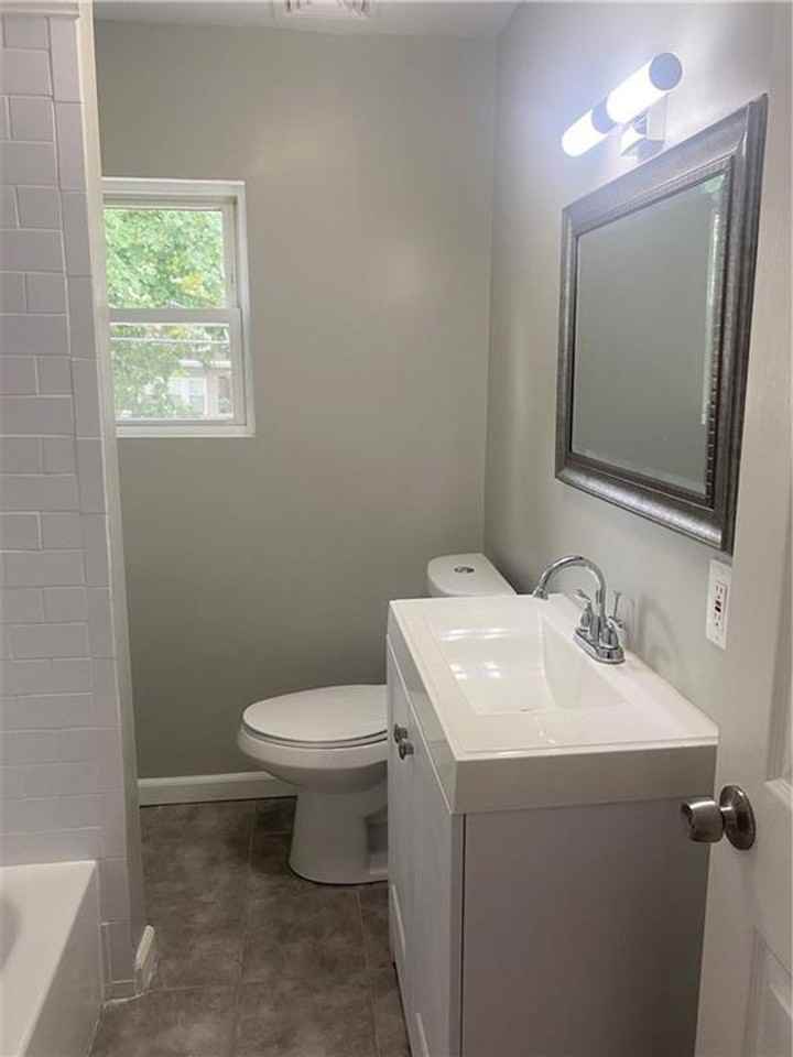 160 California Ave - Photo 4 of 13
