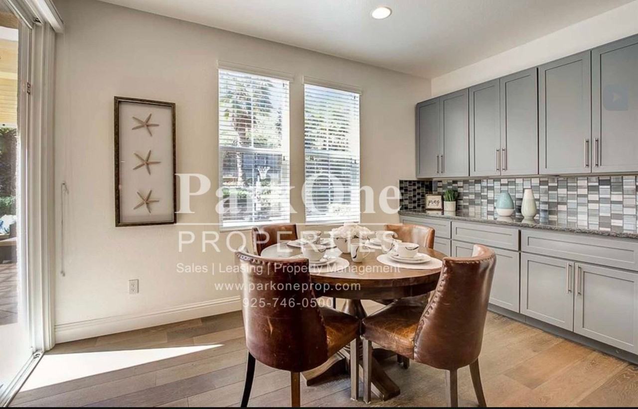 5286 S Montecito Dr - Photo 3 of 10