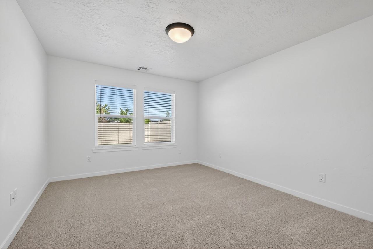 17543 Colter Ridge Ave - Photo 6 of 19