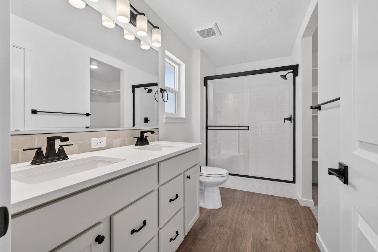 17543 Colter Ridge Ave - Photo 7 of 19