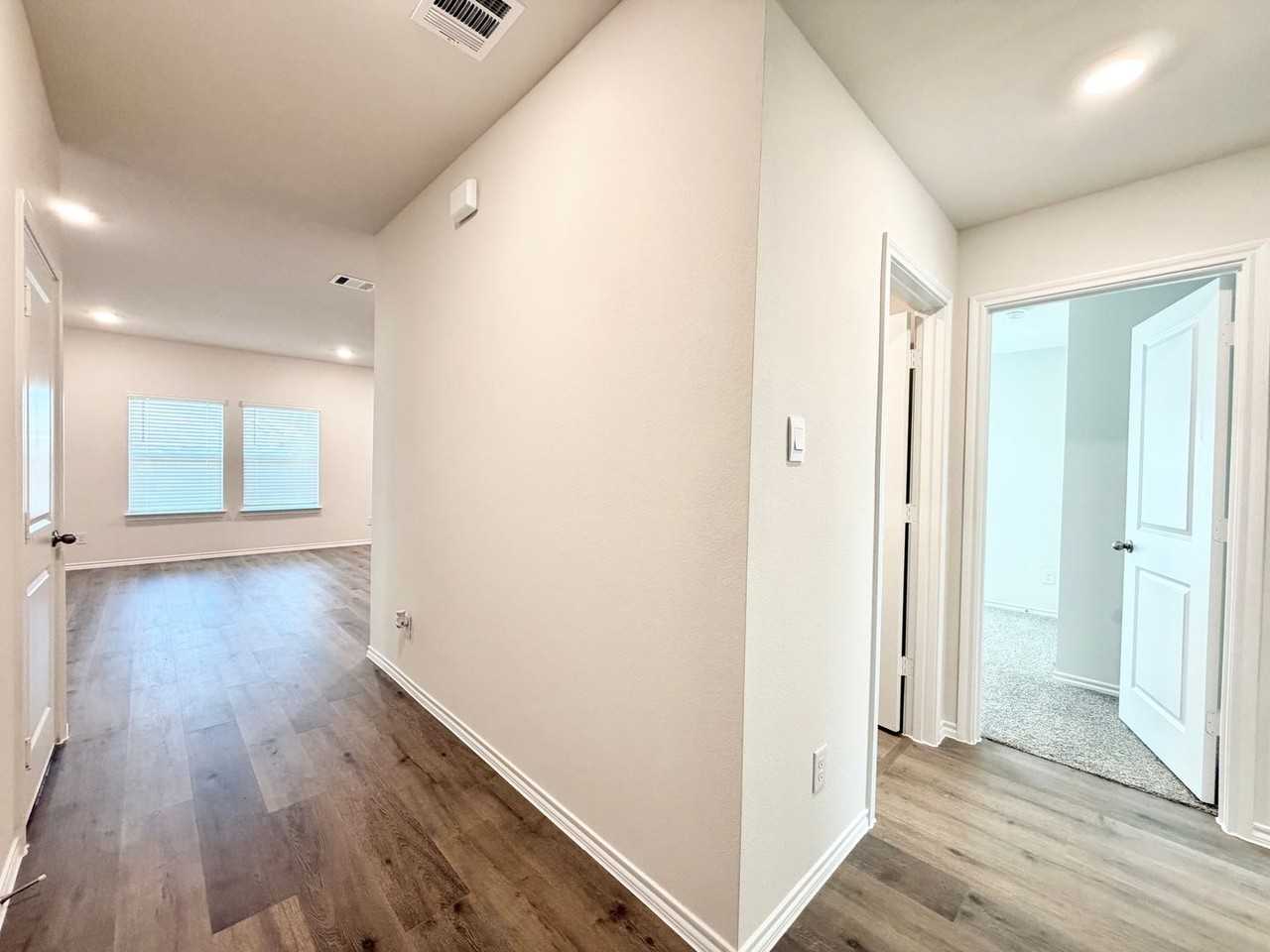 519 Burnett Trl - Photo 2 of 37