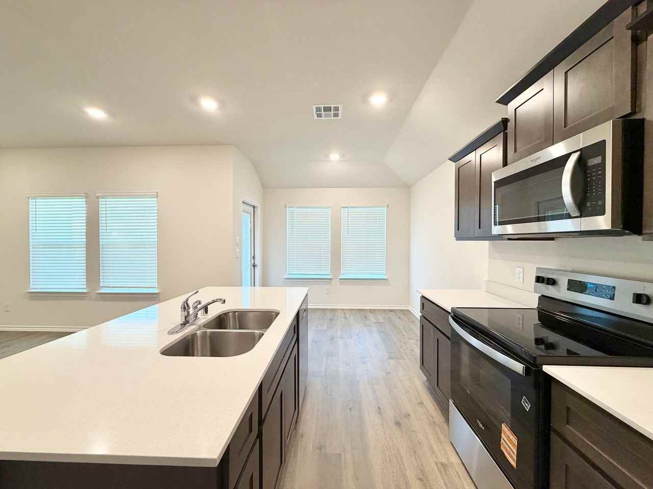 519 Burnett Trl - Photo 6 of 37