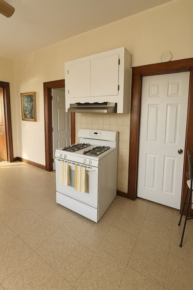 13243 S Baltimore Ave - Photo 4 of 11