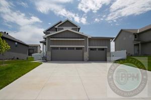 featured image of 12219 S 111th St