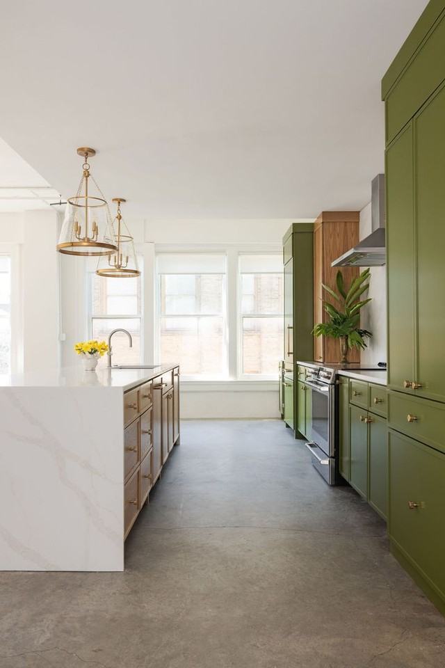 909 Lafayette St - Photo 2 of 9