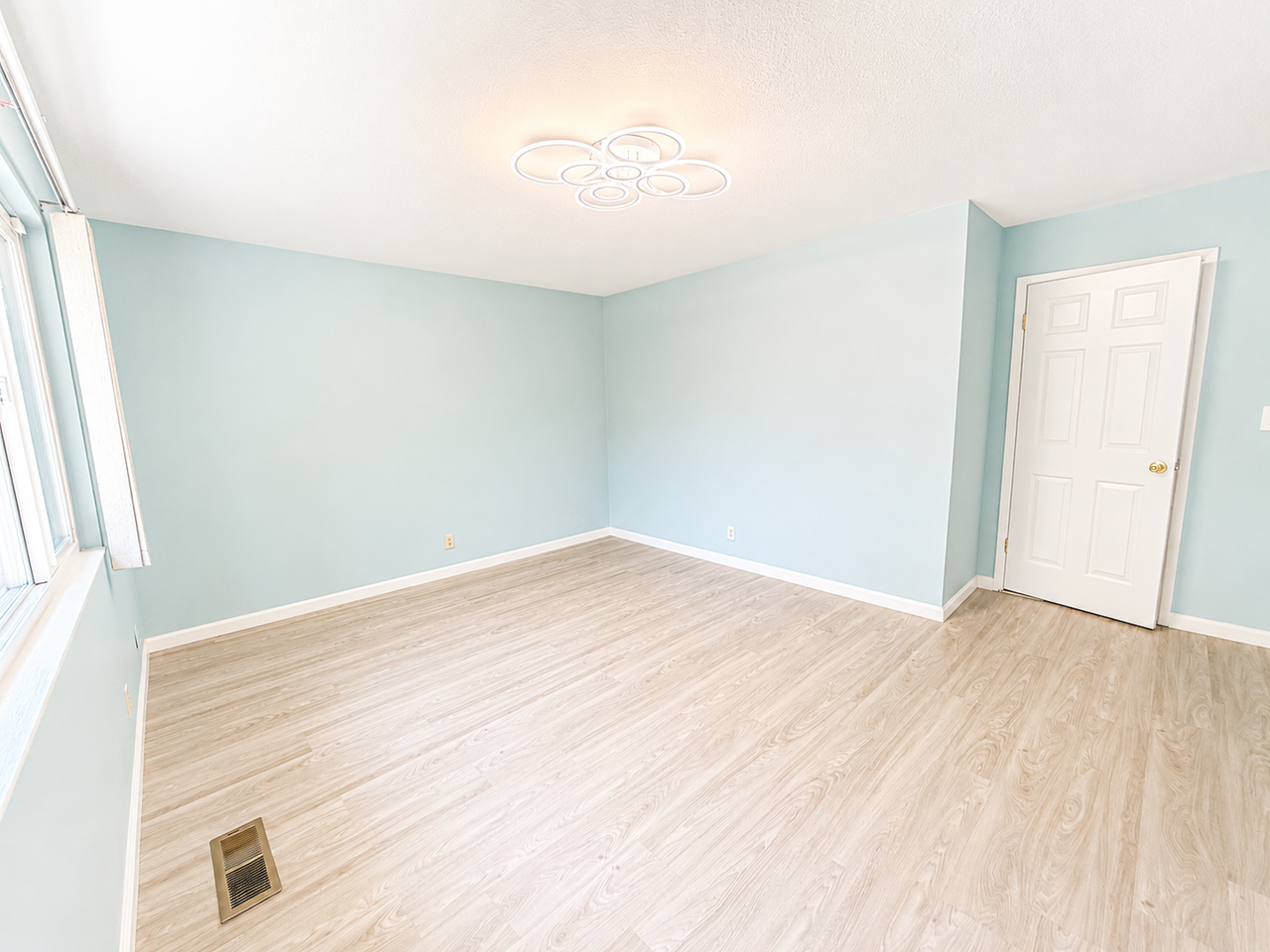 3243 Cade Dr - Photo 7 of 17