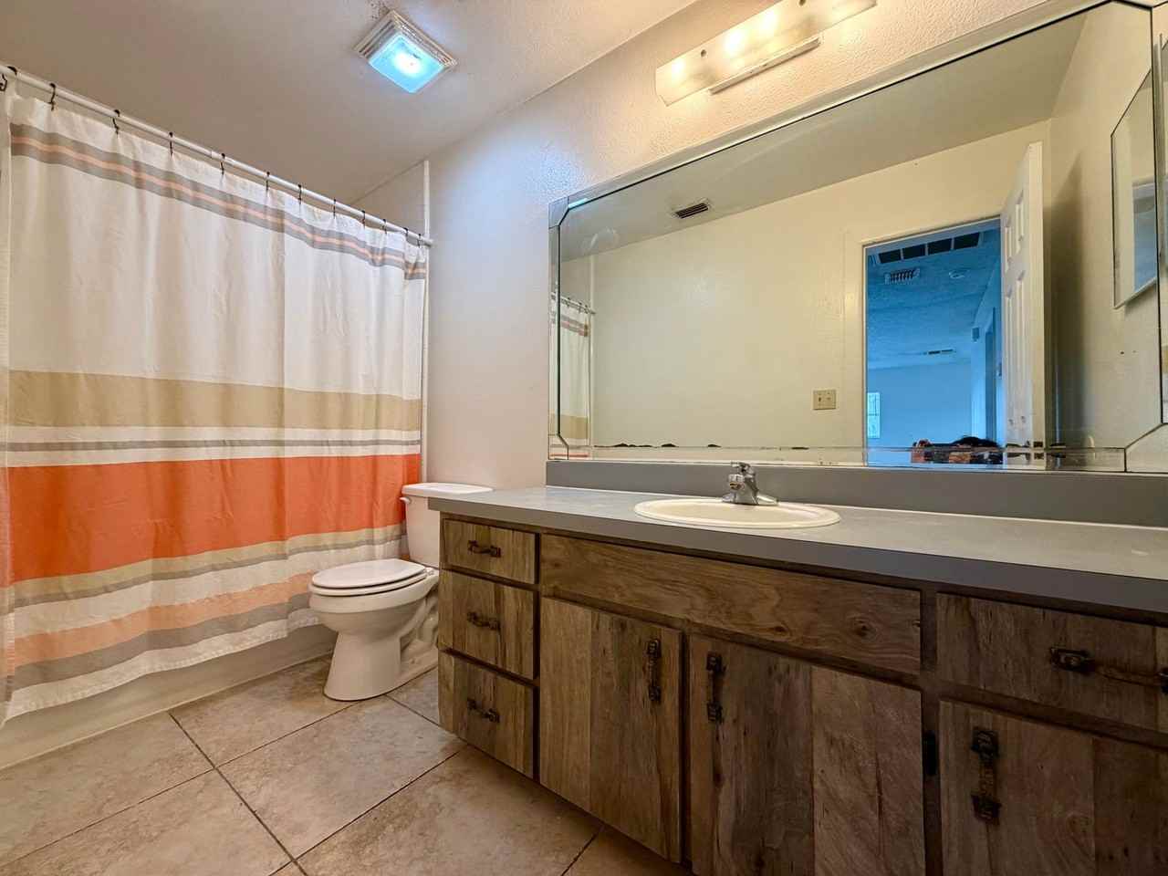 24 Euclid Dr Apt B - Photo 6 of 10