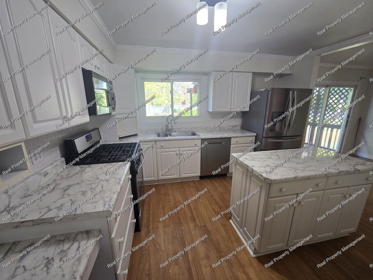 1586 Sunnyslope Dr - Photo 5 of 18