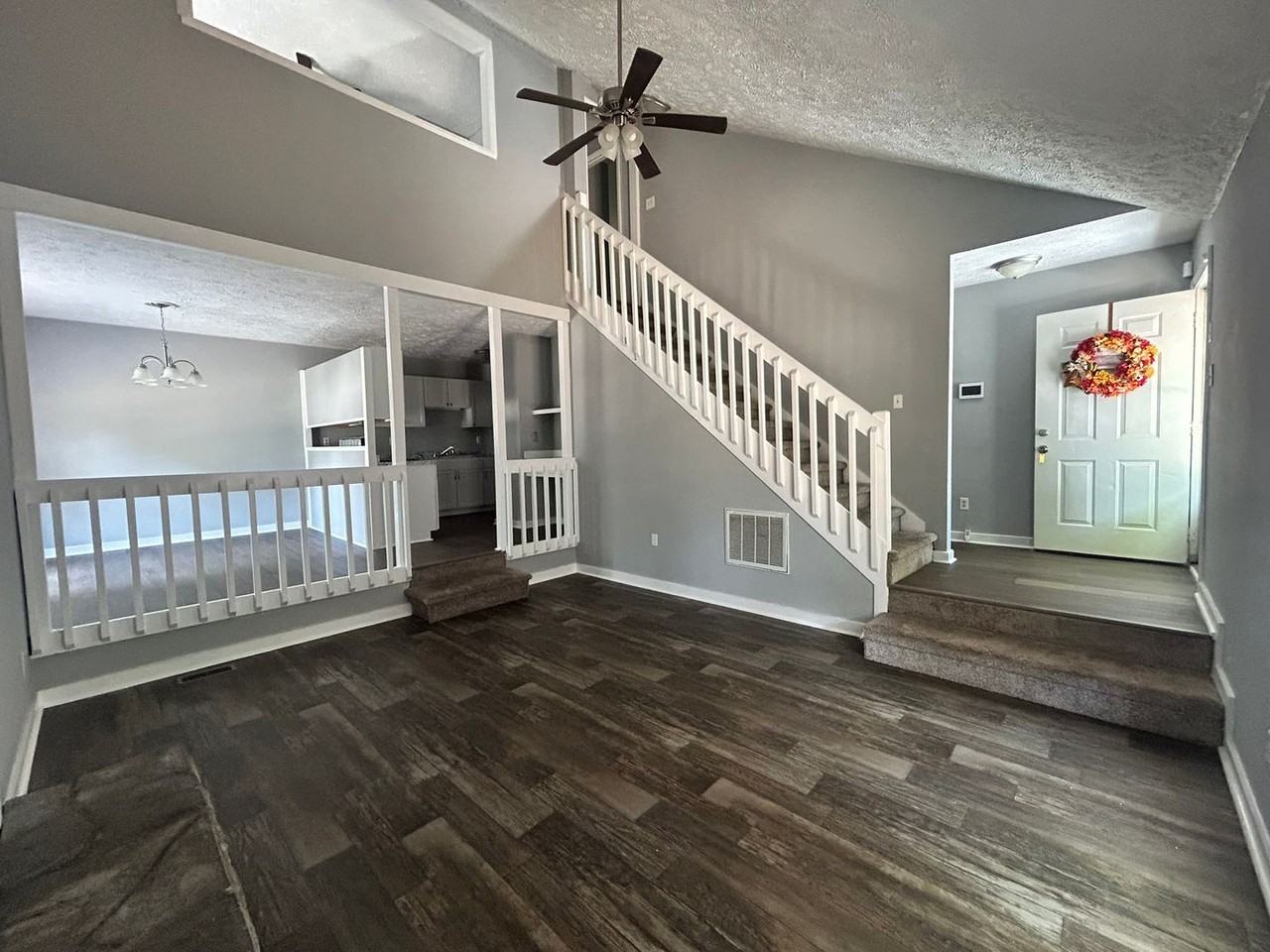 6466 Kelmscot Ct - Photo 2 of 29