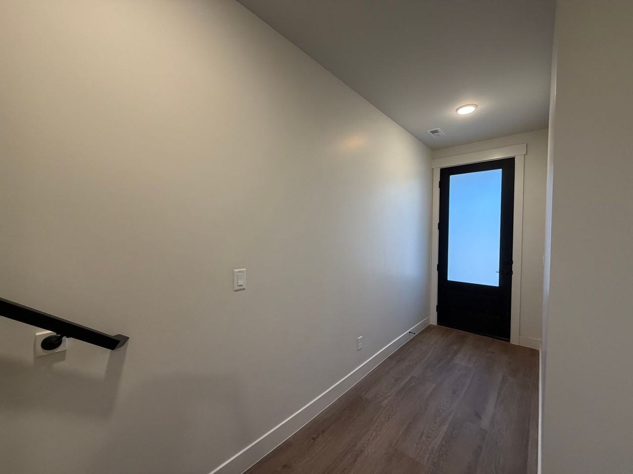 589 589 E Hemsworth Ln - Photo 3 of 39