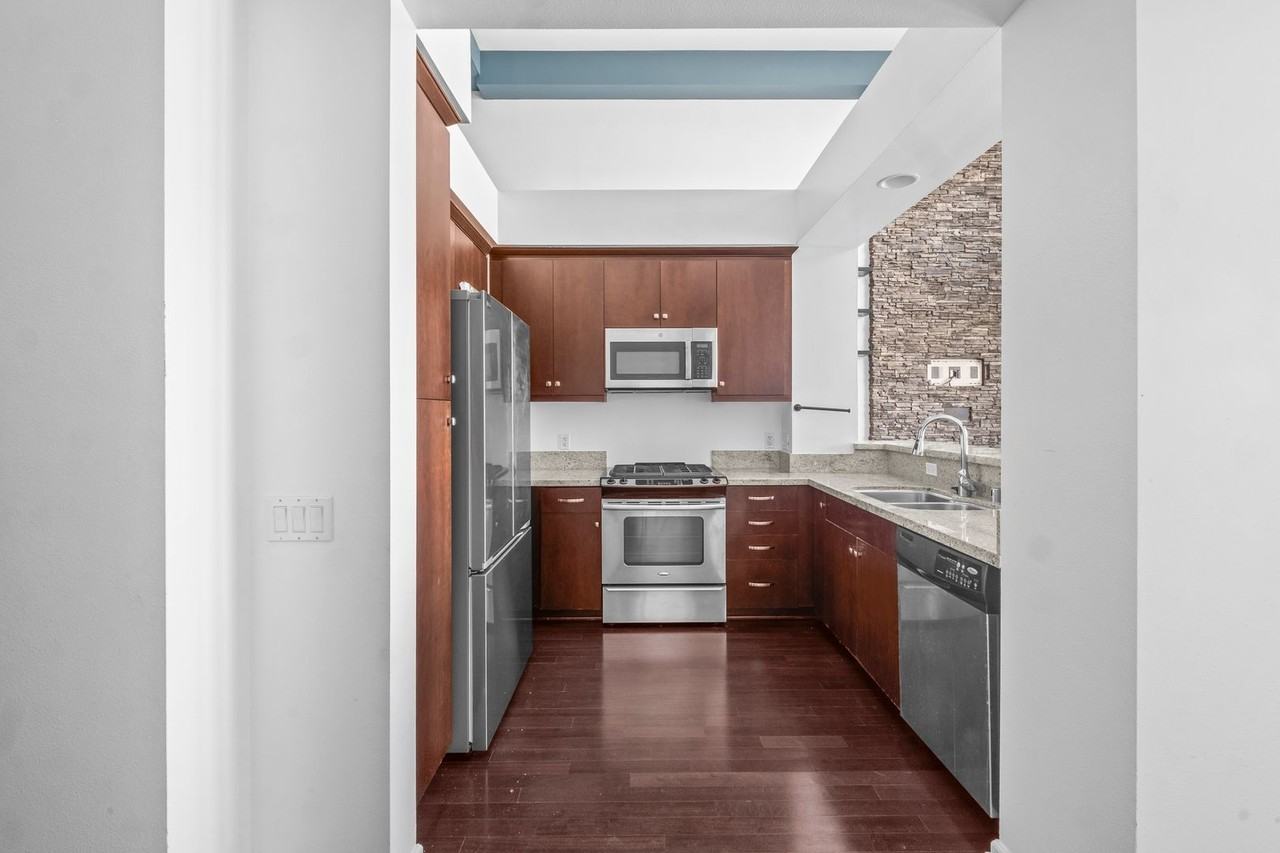 1901 S Victoria Ave #201 - Photo 3 of 26