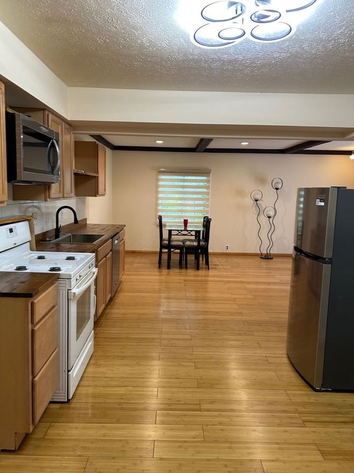 1620 Brainard Rd - Photo 3 of 44