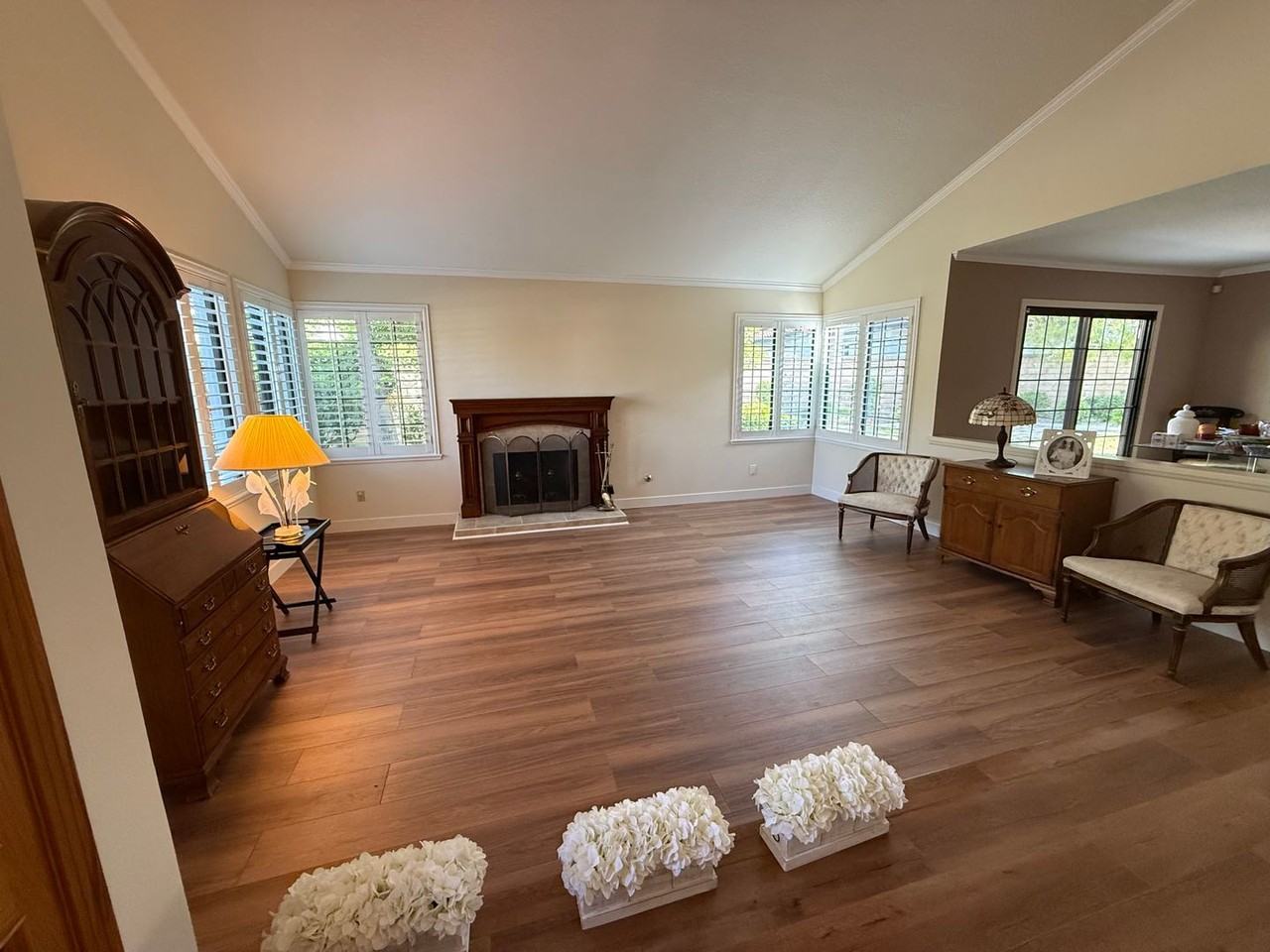 2966 Chippewa Ave - Photo 4 of 18