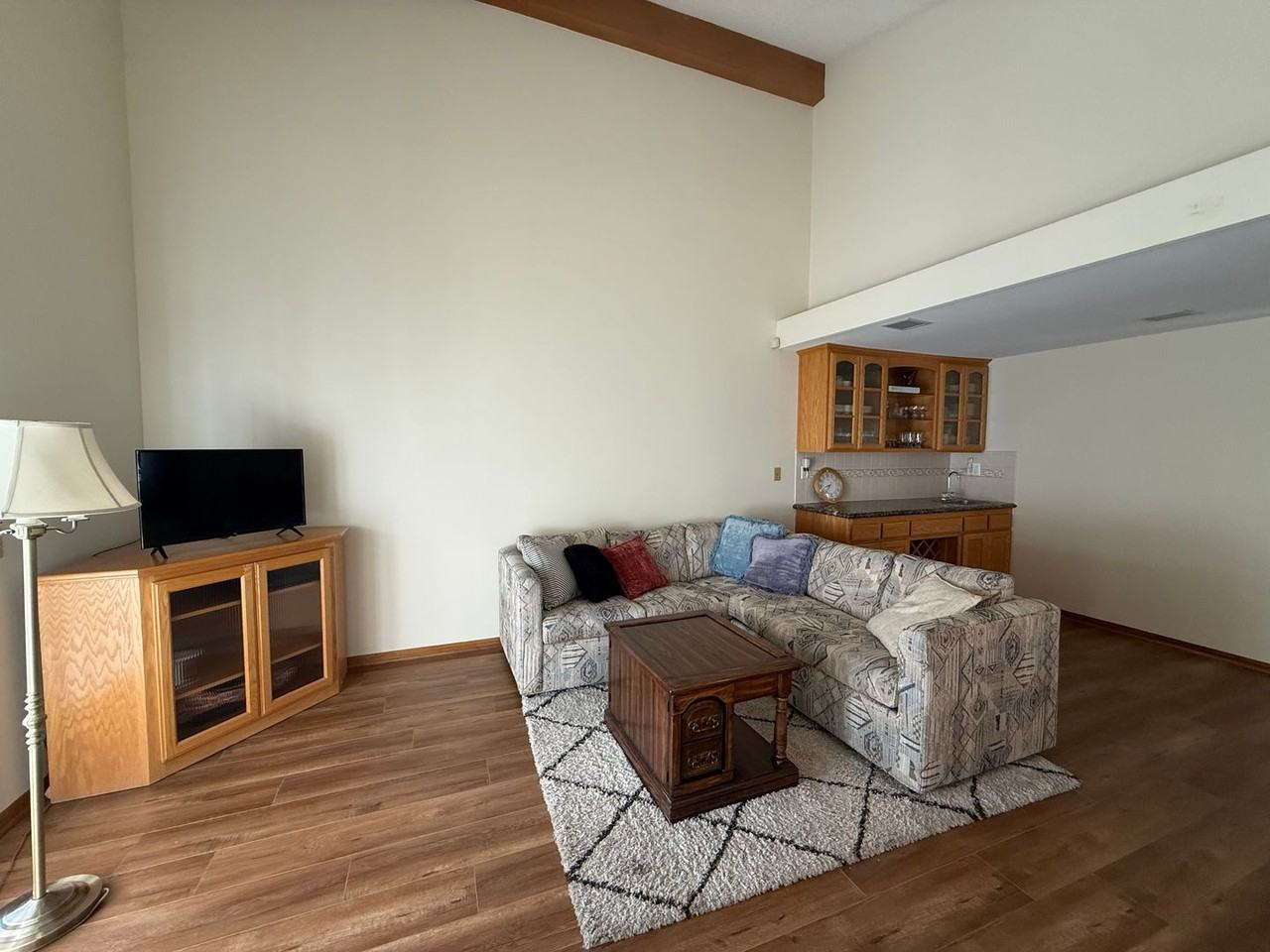 2966 Chippewa Ave - Photo 6 of 18
