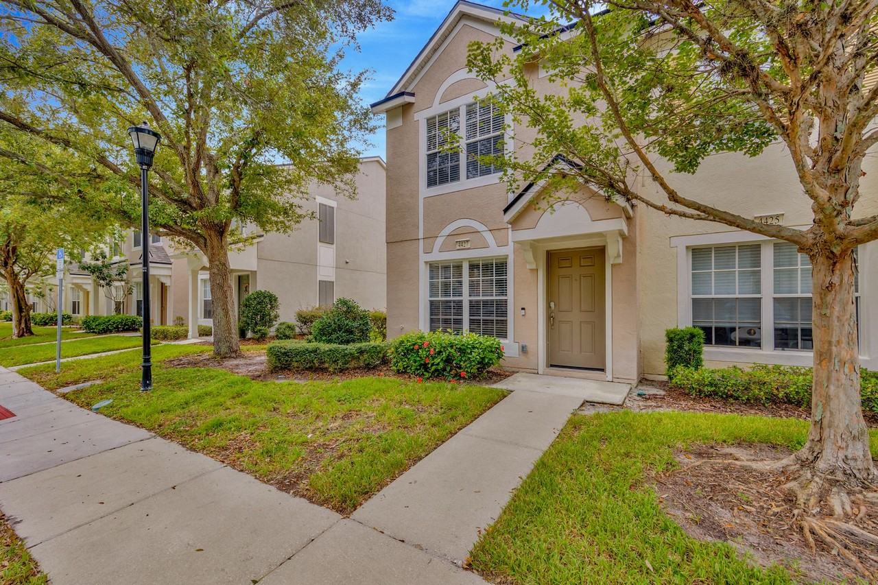 4427 Barnstead Dr - Photo 2 of 50