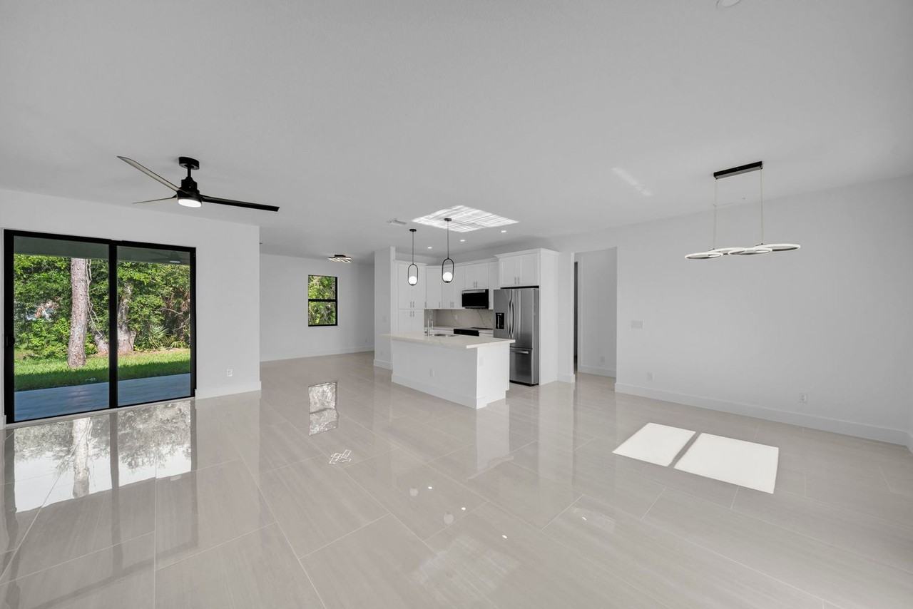 73 Flamingo Blvd - Photo 4 of 28