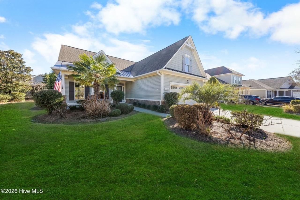 2259 Azalea Pointe Ct - Photo 2 of 32